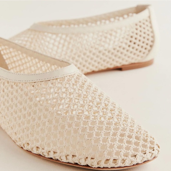 Reformation Britt Ballet Flat in Ivory
Crochet Size 8.5 - Picture 3 of 13